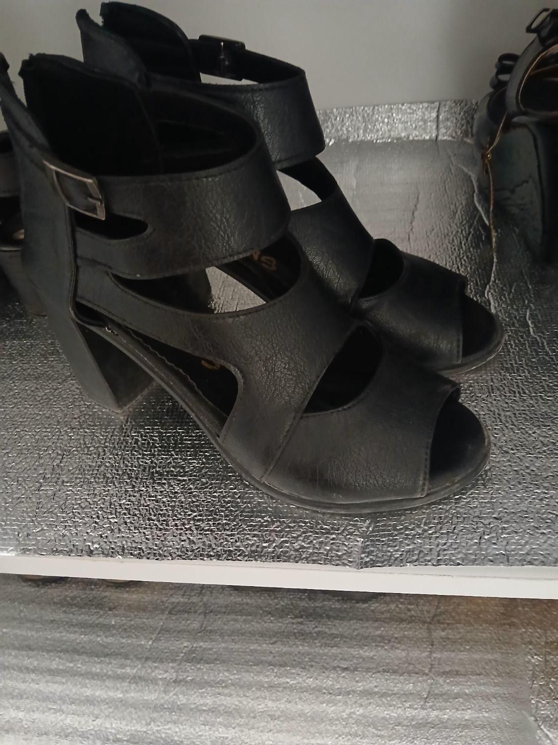 کفش.کفش صندل|کیف، کفش، کمربند|پاکدشت, پاکدشت (مامازند)|دیوار