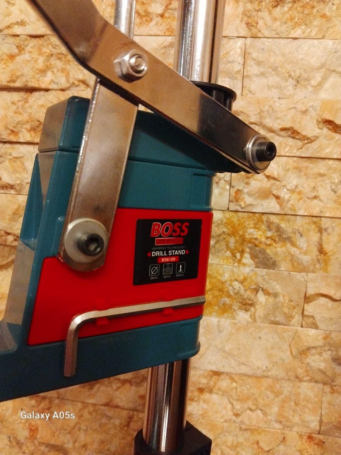 پایه ی نگهدارنده ی دلر (Boss) نونو داخل کارتن|ابزارآلات|تهران, گلچین|دیوار