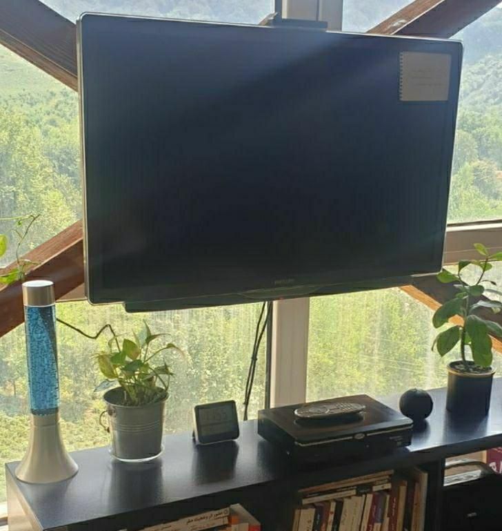 تلویزیون سه بعدی فیلیپس اصلی به همراه دو عینک|تلویزیون و پروژکتور|لنگرود, |دیوار