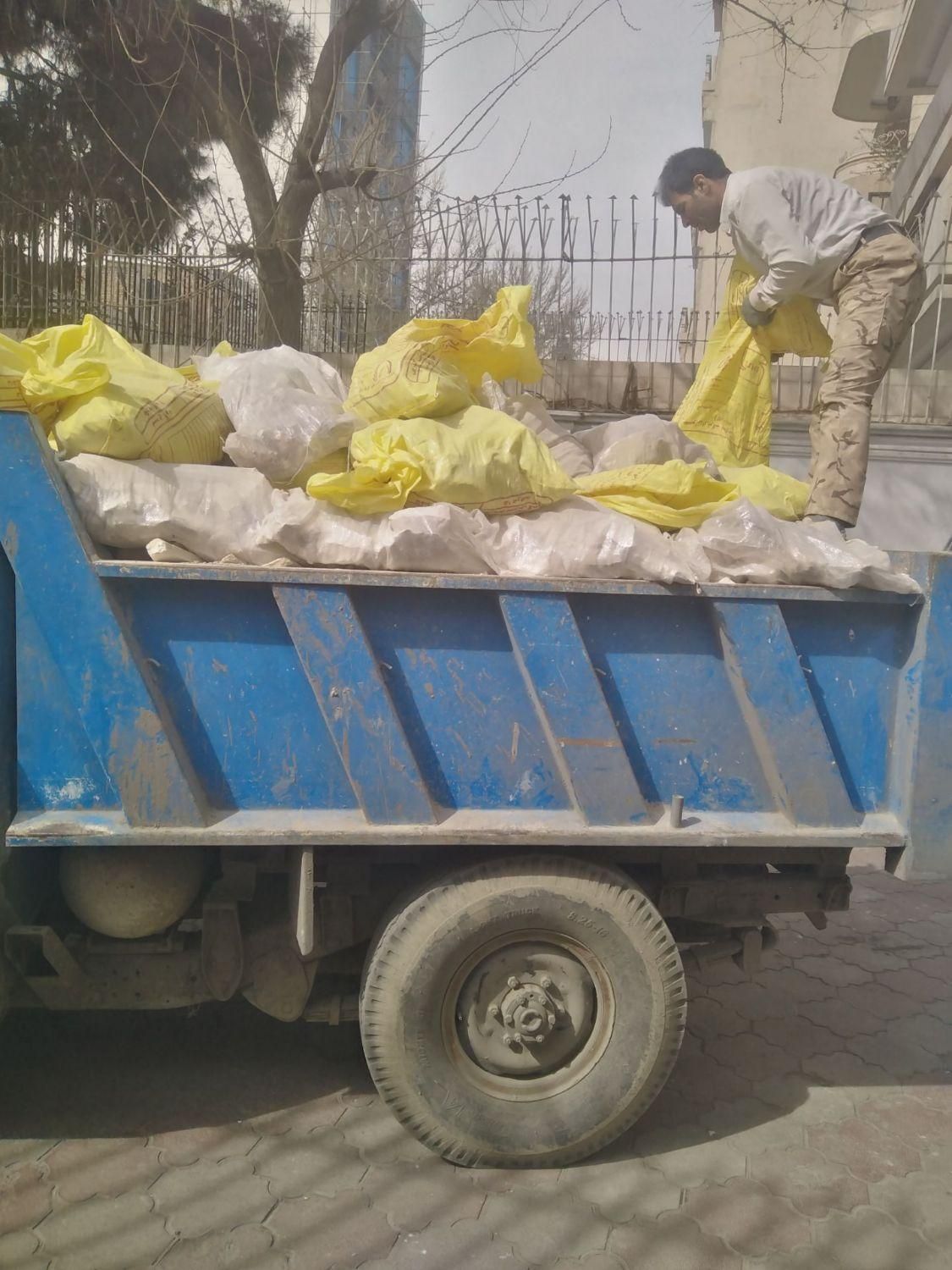 حمل خاک نخاله ومصالح سرتاسرمشهدهمزمان 4نیسان|خدمات حمل و نقل|مشهد, عبادی|دیوار