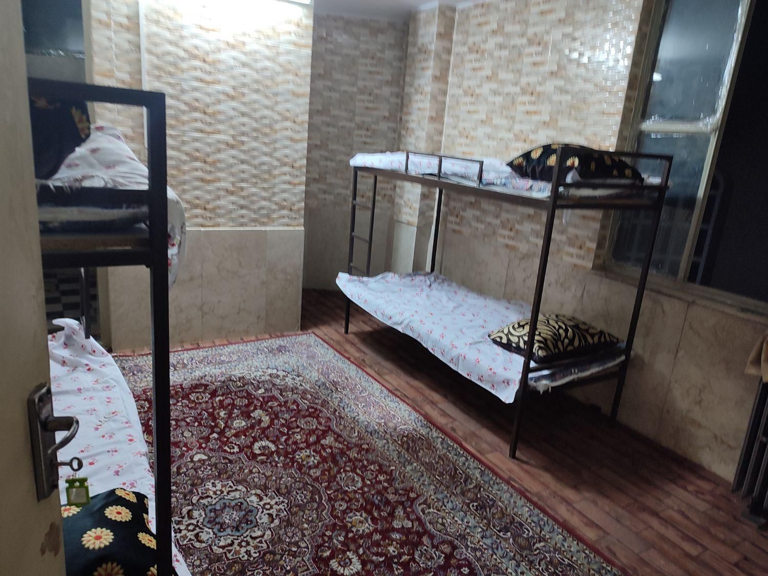 خوابگاه پسرانه|اجارهٔ کوتاهمدت آپارتمان و سوئیت|شیراز, زند|دیوار