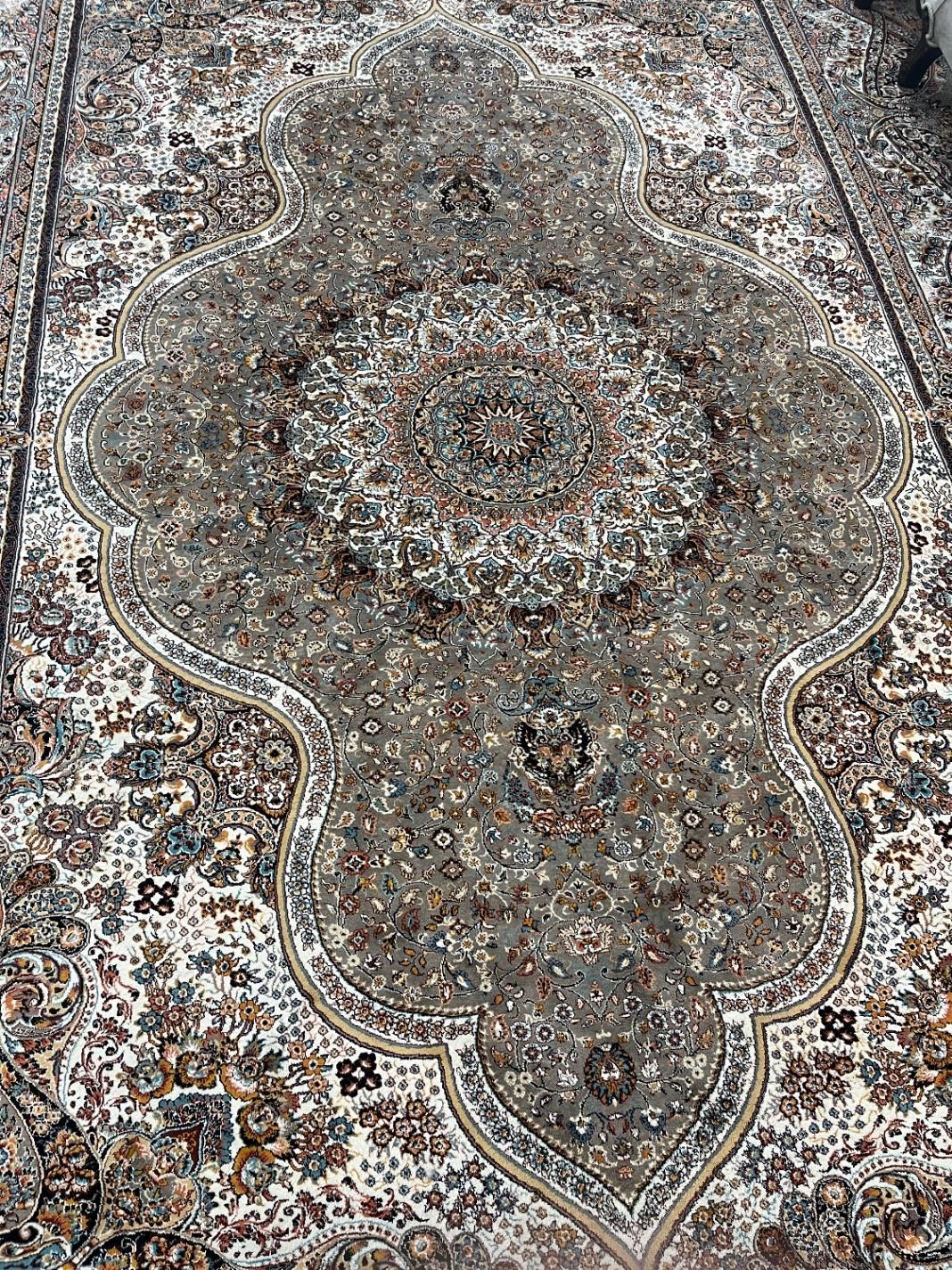 دوعددفرش ۹متری ودوجفت پشتی همرنگ فرش سالم درحدنو|فرش|بومهن, |دیوار