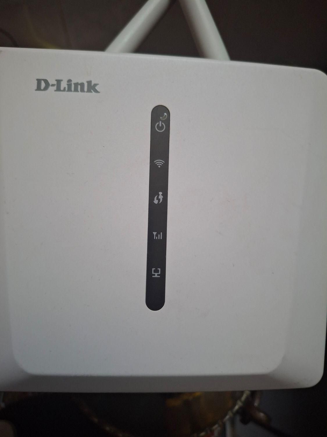 مودم Dlink سالم در حال کار|مودم و تجهیزات شبکه|اصفهان, کوجان|دیوار
