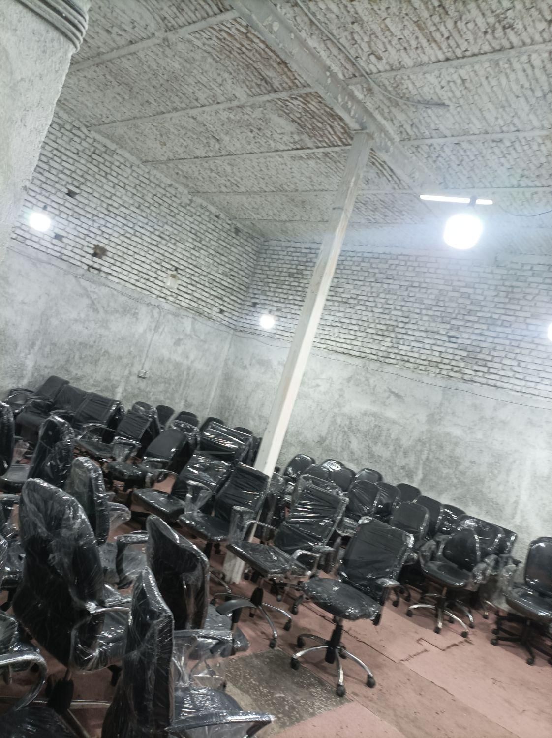 صندلی‌های اداری استوک در حد نو|صندلی و نیمکت|مشهد, وحید|دیوار