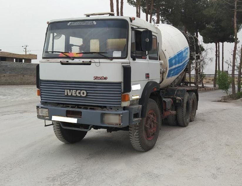 تراک میکسر اویکو 330|خودرو سنگین|مبارکه, |دیوار