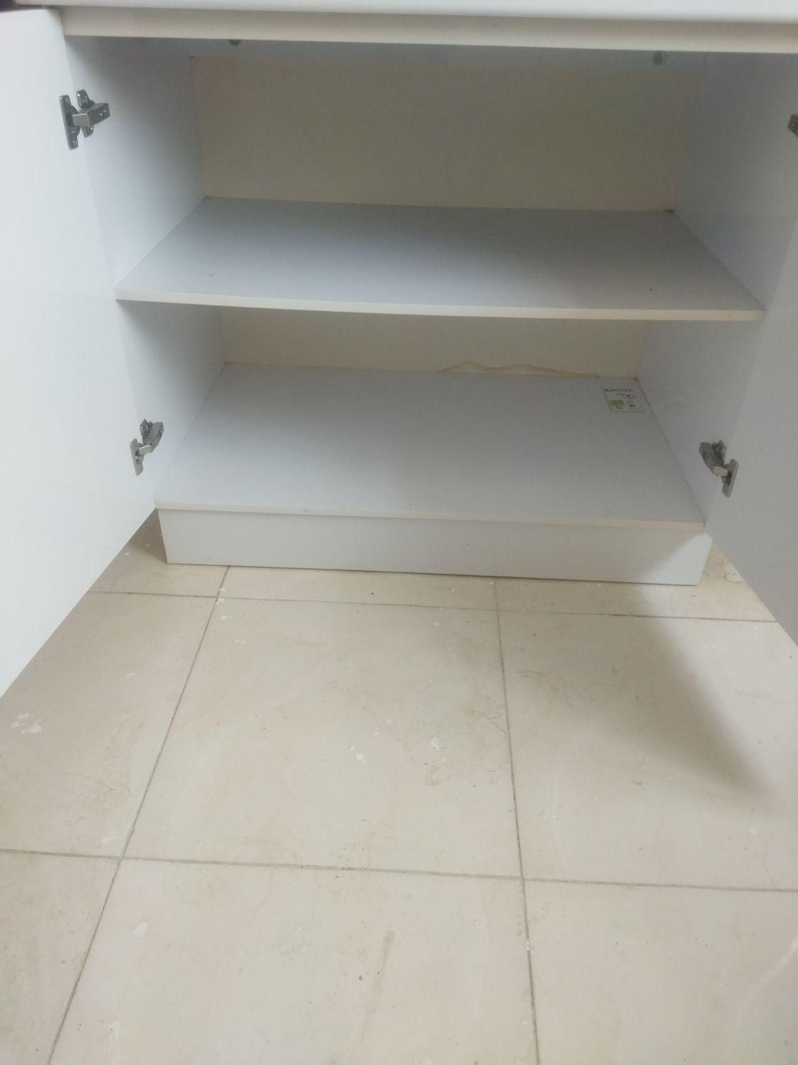 یک عددکابینت۱متری ۲عددکمد۱عدد میز ارایش|جاکفشی، کمد، دراور|نقده, |دیوار