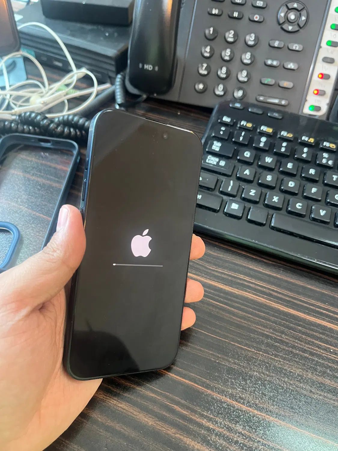 ایفون 15 Pro با حافظه ۲۵۶ گیگابایت آبی|موبایل|تهران, میدان ولیعصر|دیوار