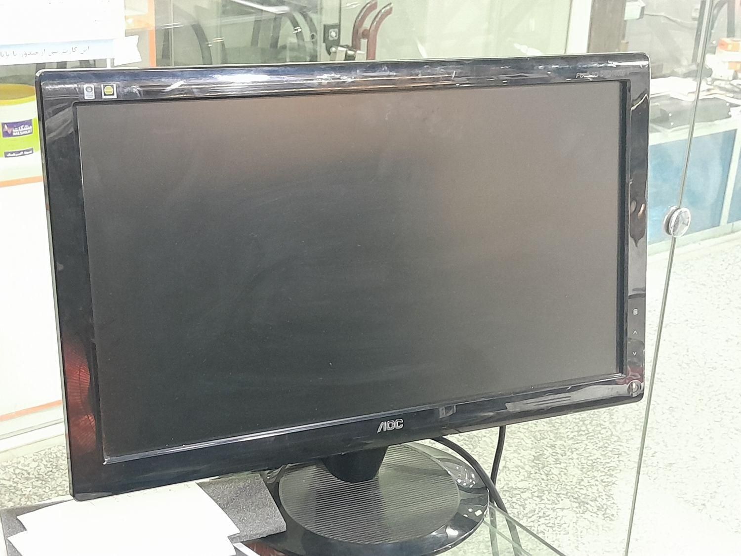 کامپیوتر کامل وقوی گرافیک دار|رایانه رومیزی|همدان, |دیوار