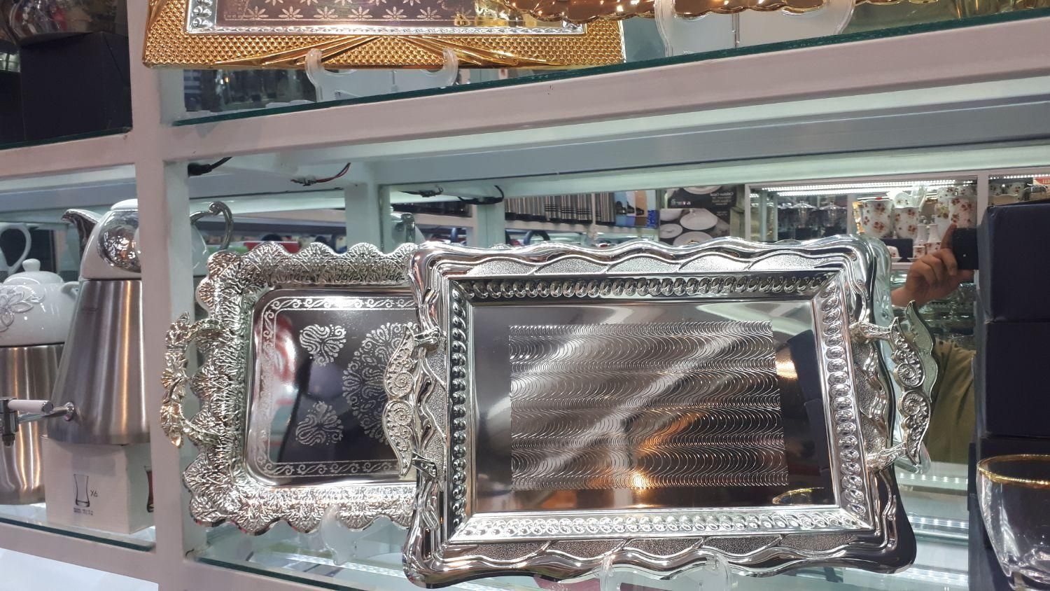 سینی استیل طلایی پذیرایی|ظروف سرو و پذیرایی|شیراز, شاهچراغ|دیوار