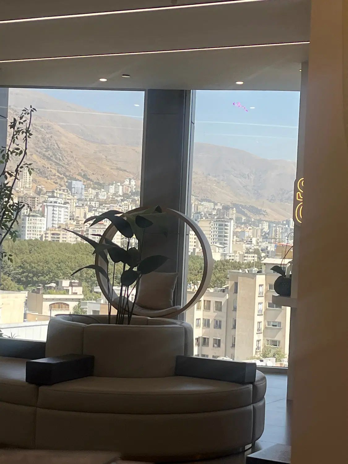 نیروی پذیرش|استخدام درمانی، زیبایی، بهداشتی|تهران, زعفرانیه|دیوار