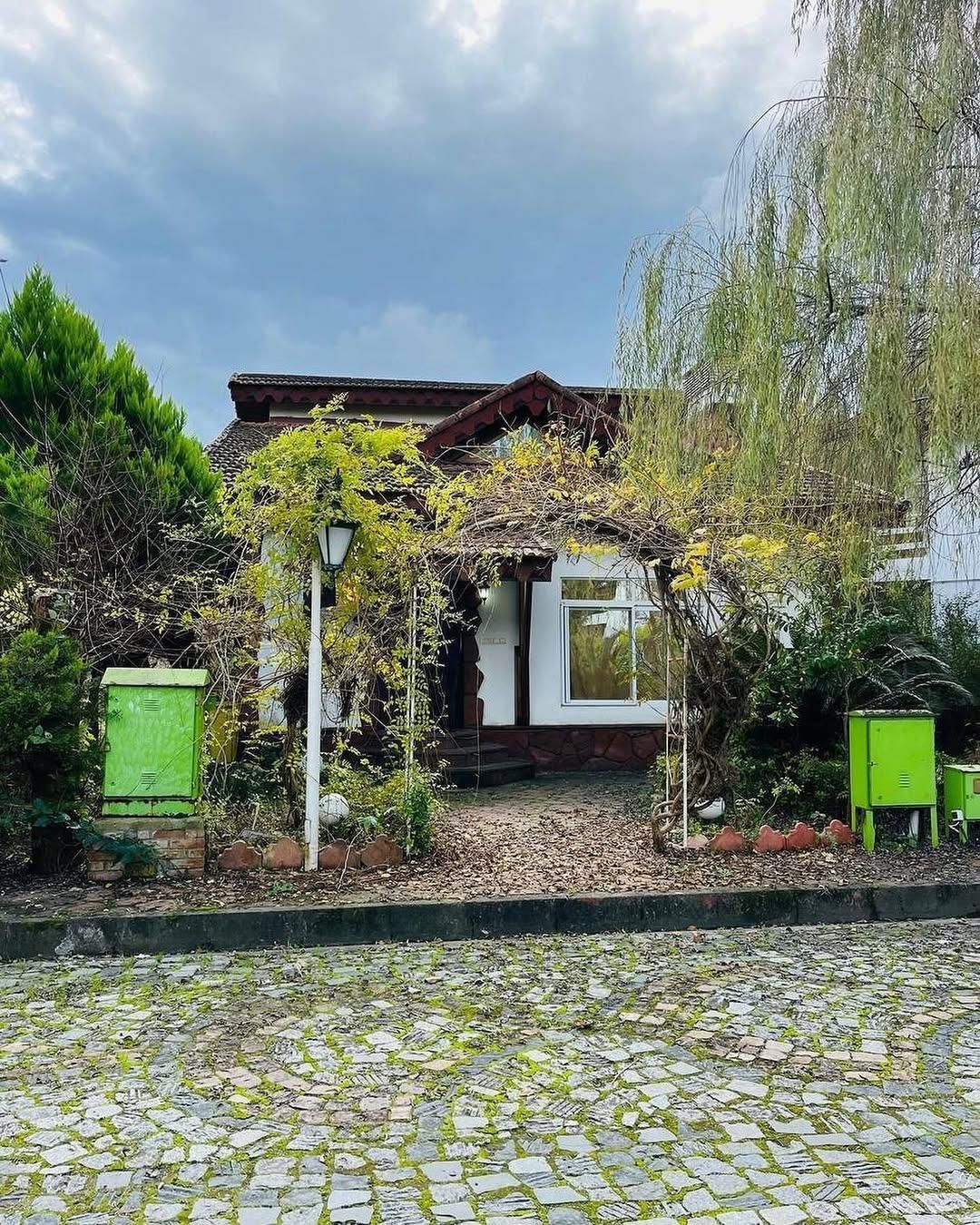 شهرک گلها ۳۰۰‌متری شهرک سنگ فرش ۸ماهه|فروش خانه و ویلا|رویان, |دیوار