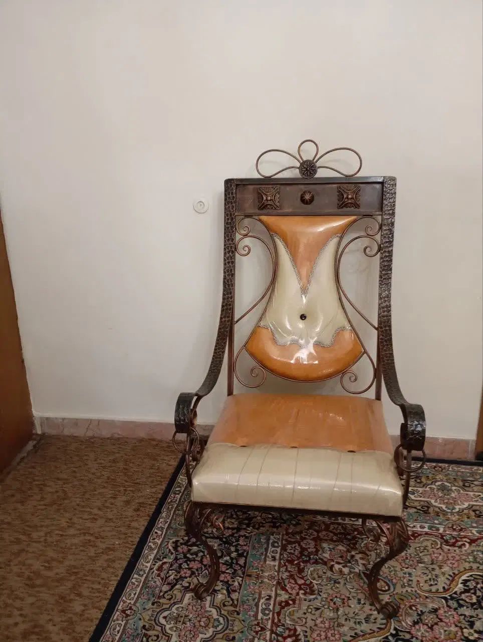 مبلمان فلزی سه نفره فانتزی|مبلمان خانگی و میز عسلی|مشهد, فردوسی|دیوار