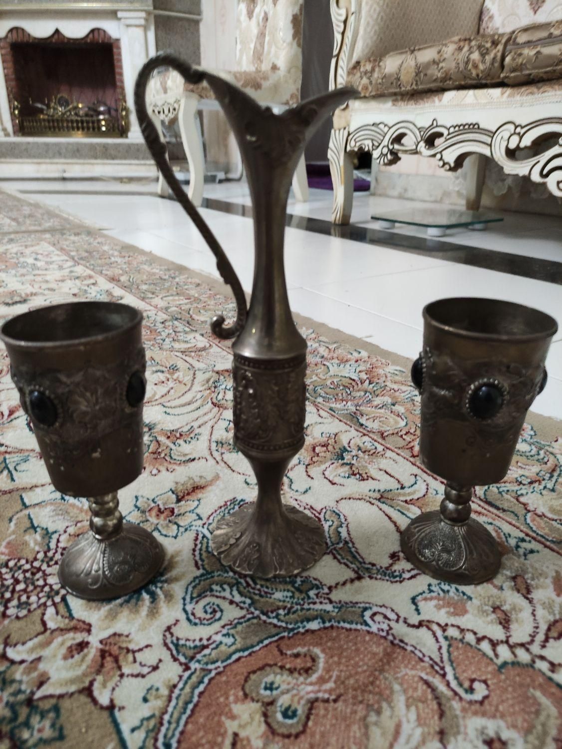 2عدد جام مسی و یک سطل مسی یک عدد گلاب پاش|کلکسیون اشیاء عتیقه|تهران, جنت‌آباد مرکزی|دیوار