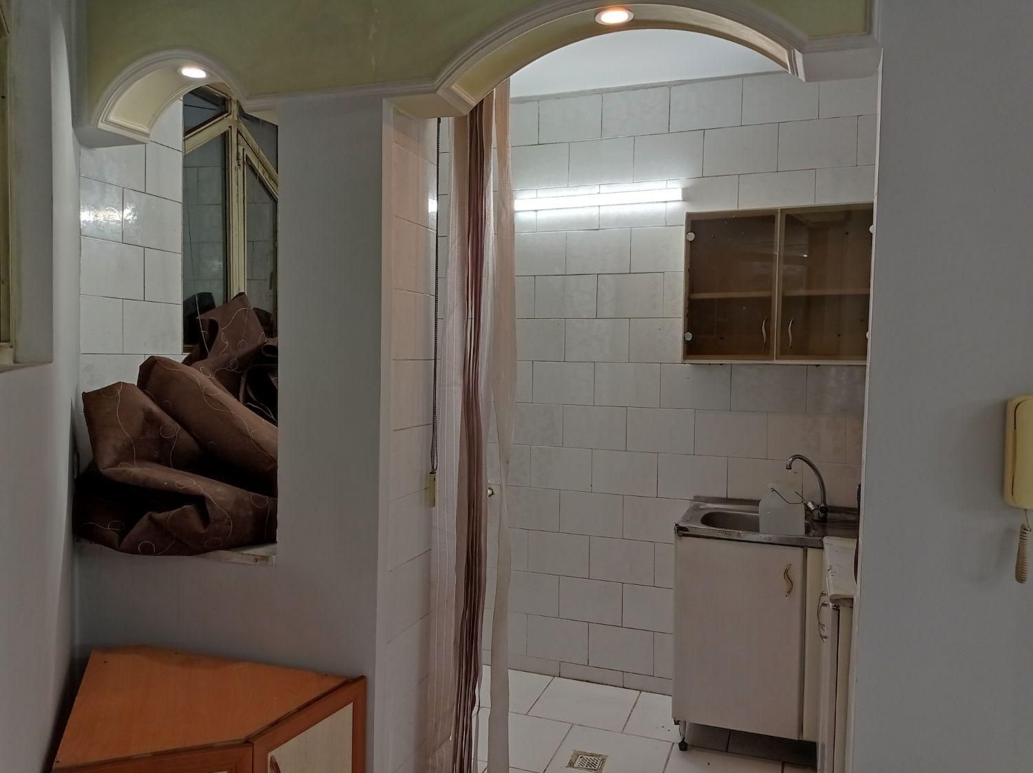 فروش سوئیت ۳۷ متری طبقه ۱ خوش جا بر میدان|فروش آپارتمان|نجف‌آباد, امیرآباد|دیوار