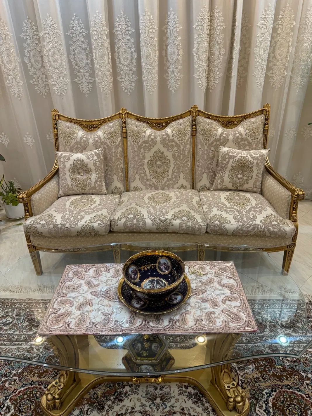 مبل کلاسیک ۹نفره و غذاخوری چوب راش لهستان|مبلمان خانگی و میز عسلی|ساوه, |دیوار