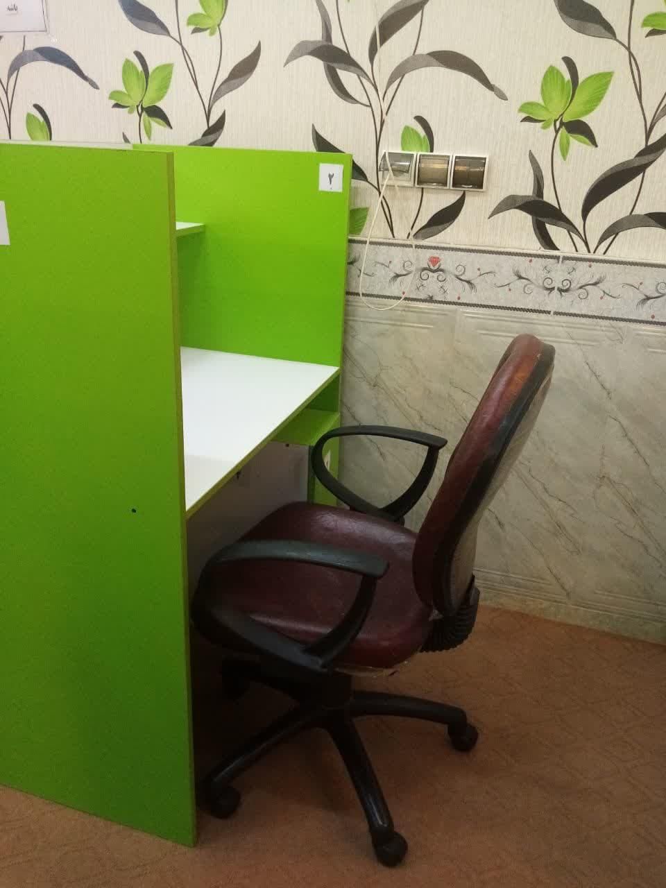 سالن مطالعه الف قم|اجارهٔ کوتاهمدت دفتر کار و فضای آموزشی|قم, شاه احمد قاسم|دیوار