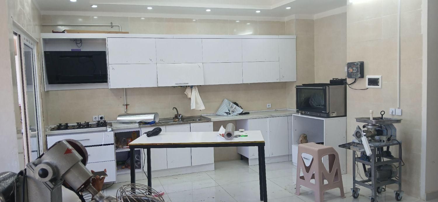 نصب انواع برچسب کابینت،مابین کابینت و دیوار|خدمات پیشه و مهارت|گرگان, |دیوار