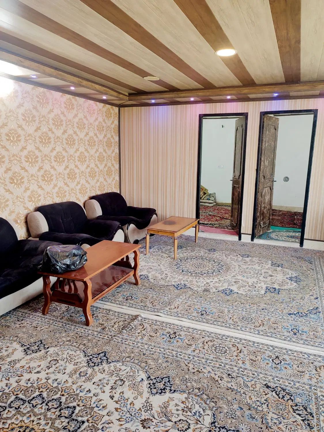 باغ ویلایی تکمیل 600 متری-با مجوز ساخت/دیوار/محوطه|فروش خانه و ویلا|اصفهان, باغ زیار|دیوار