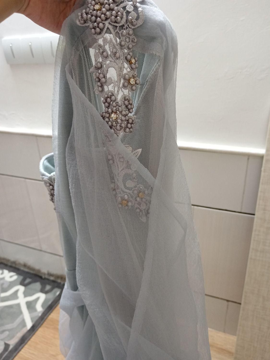 لباس مجلسی|لباس|کاشان, کارگر|دیوار