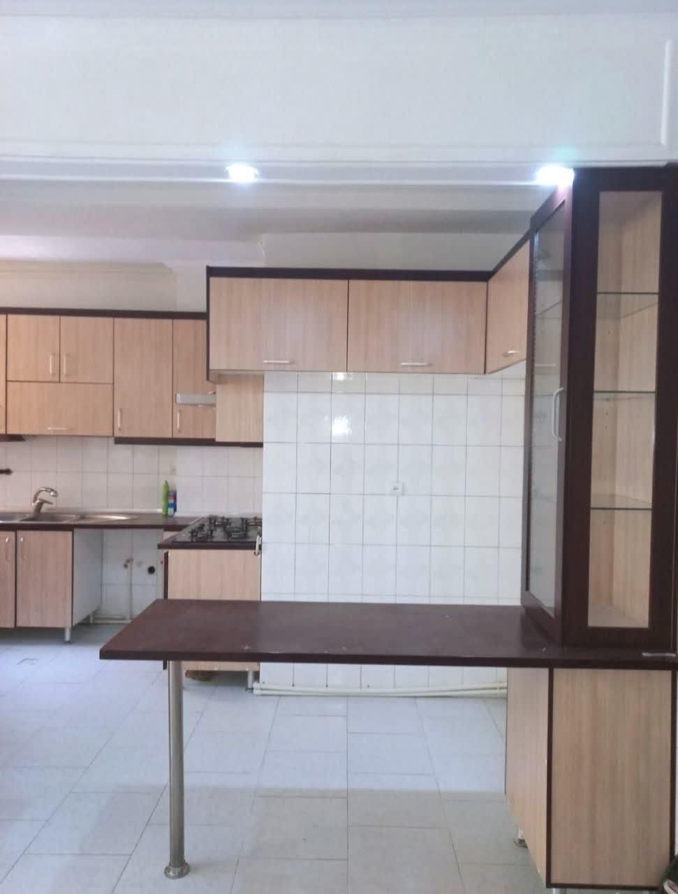 کابینتmdf به همراه گاز وهود|آب‌چکان و نظم‌دهنده ظروف|دلیجان, |دیوار