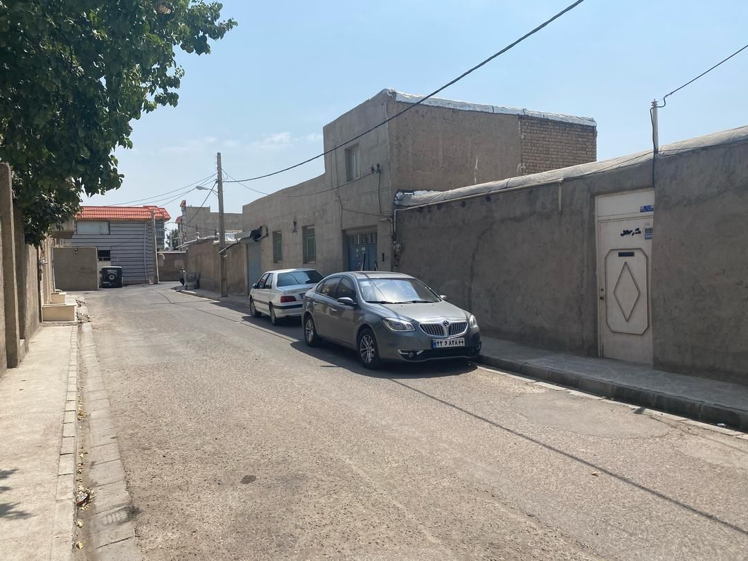 خانه ویلایی ۴۰۰ متری ( درحصارخروان)|فروش خانه و ویلا|محمدیه-قزوین, |دیوار