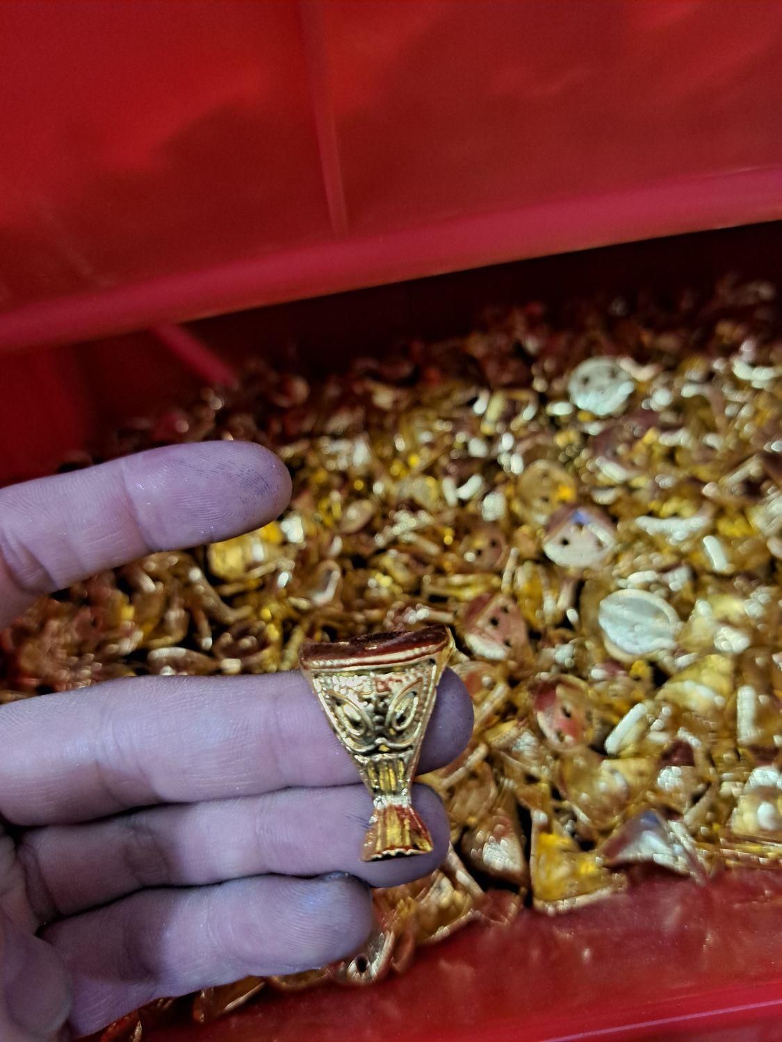 رزین رنگ سیلیکون موتور ساعت شن کریستال صدف قالب|خدمات پیشه و مهارت|مشهد, هنرور|دیوار