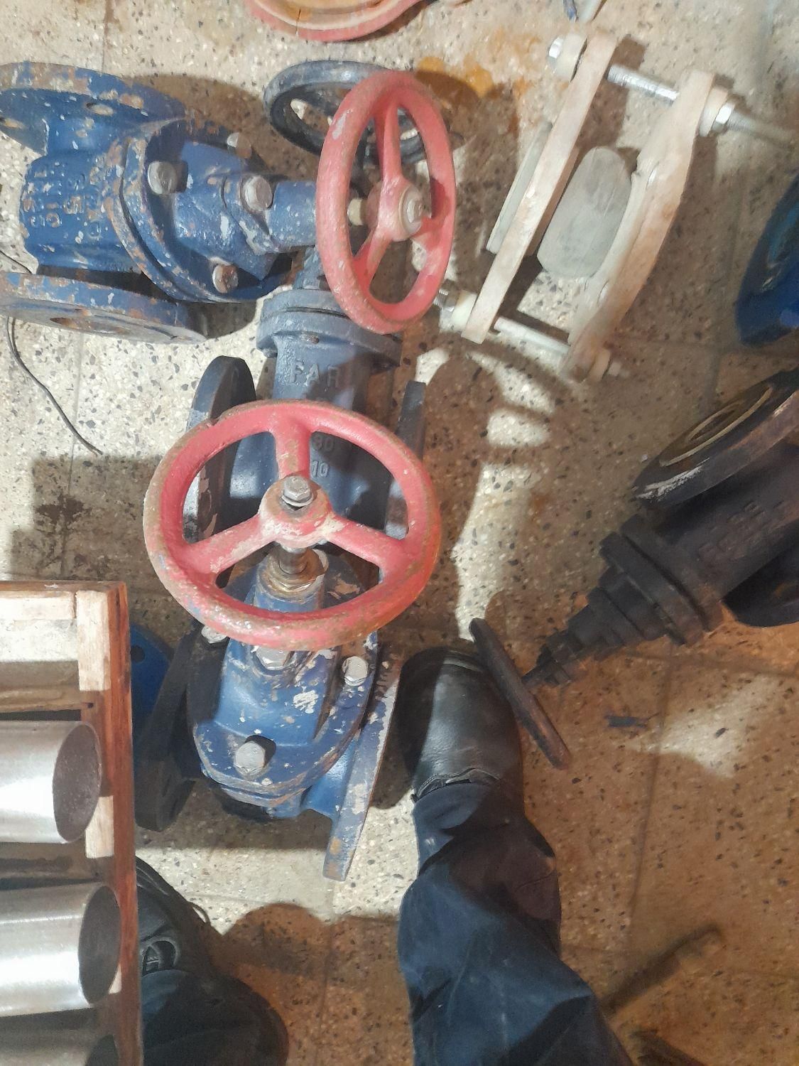 شیر فلکه چدنی و صافی و یکطرفه|مصالح و تجهیزات ساختمان|دامغان, |دیوار