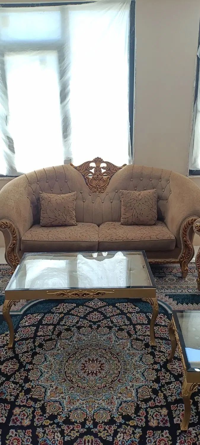 مبل نیمه سلطنتی هفت نفره در حد نو|مبلمان خانگی و میز عسلی|مشهد, ایثار|دیوار