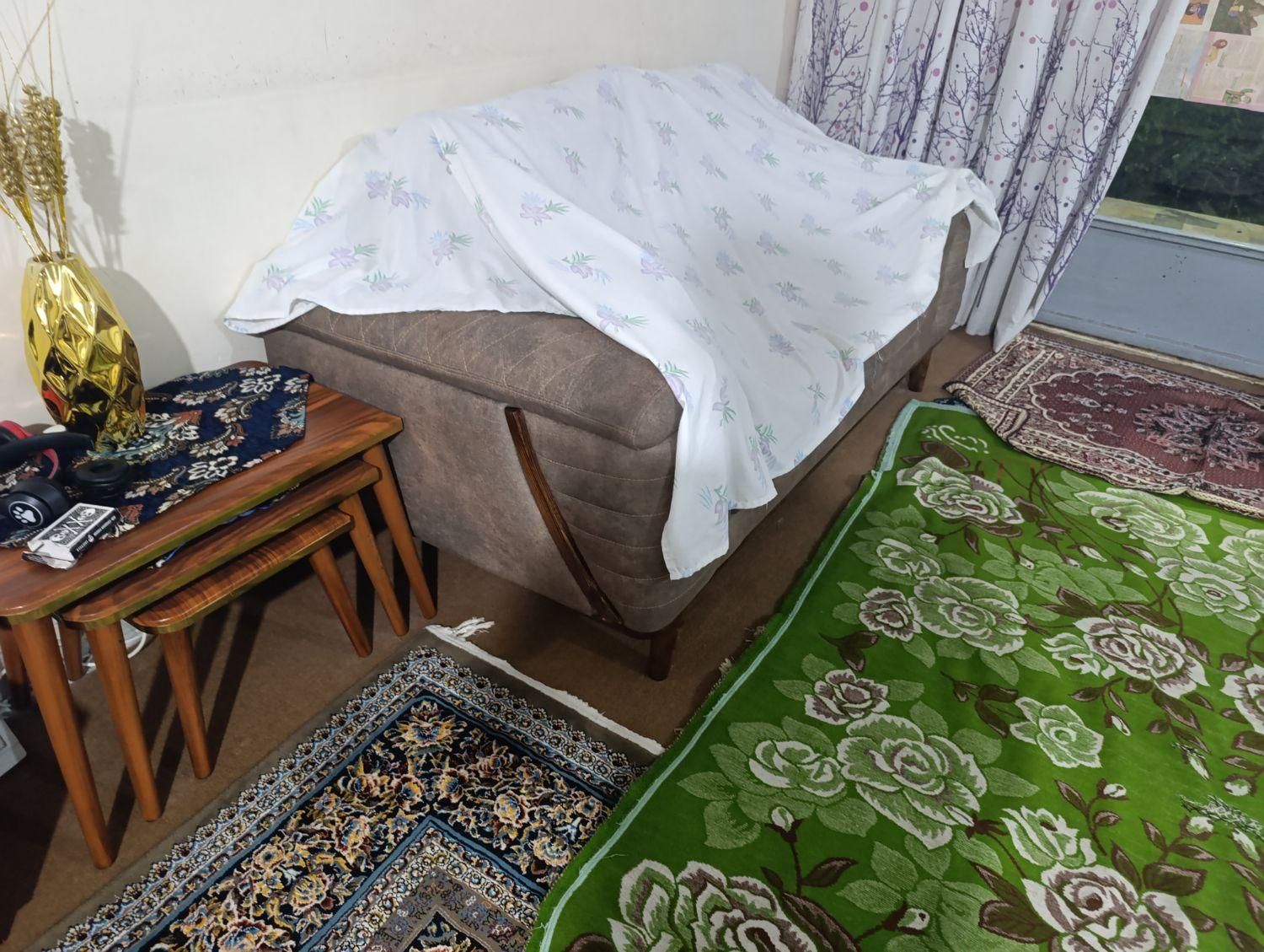 مبل راحتی +عسلی+میز|مبلمان خانگی و میز عسلی|شاهین‌شهر, عطار|دیوار
