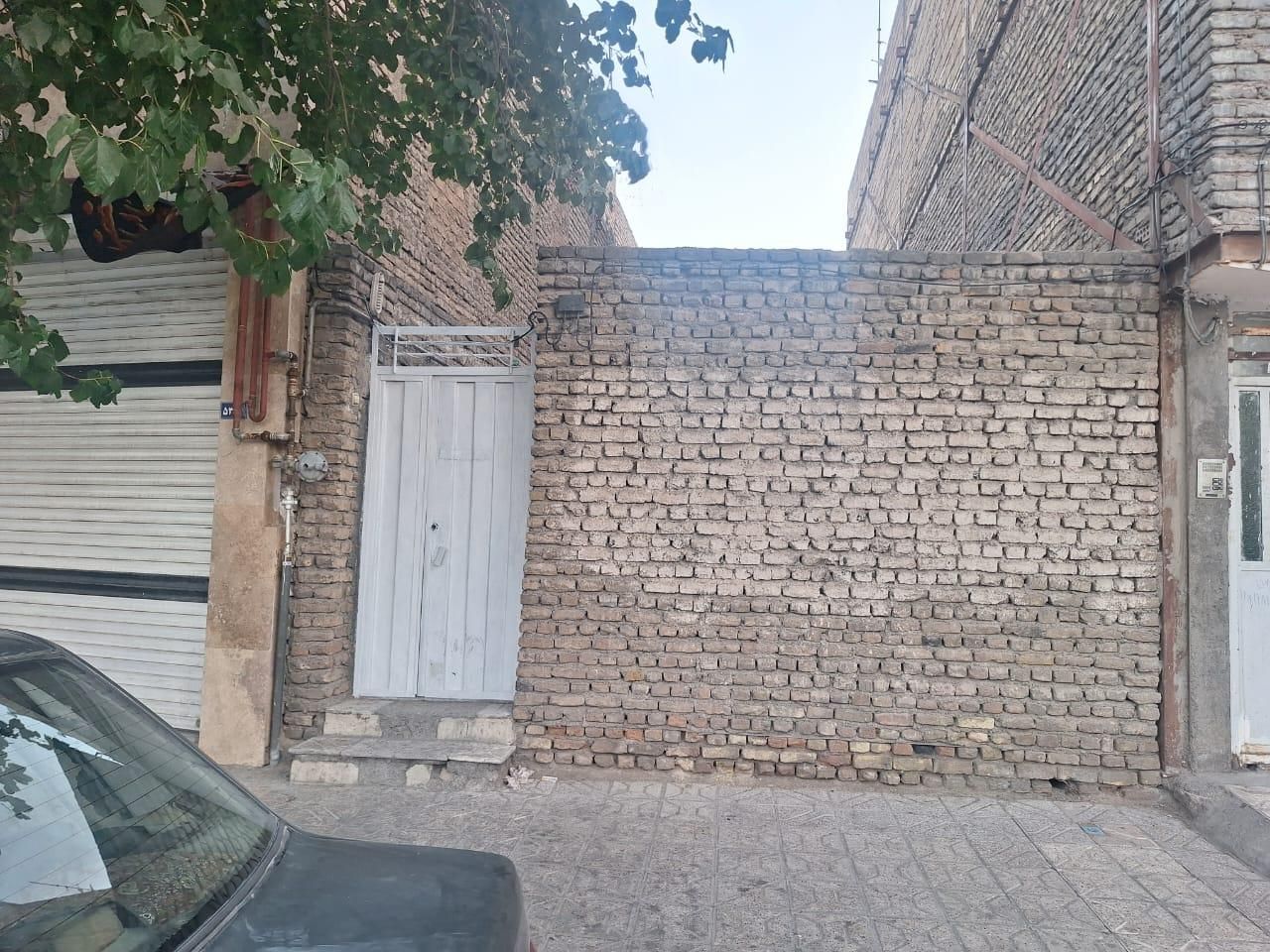 ویلایی ۱۵۰ متری . سند ششدانگ . حاشیه اصلانی|فروش خانه و ویلا|مشهد, کوی المهدی|دیوار