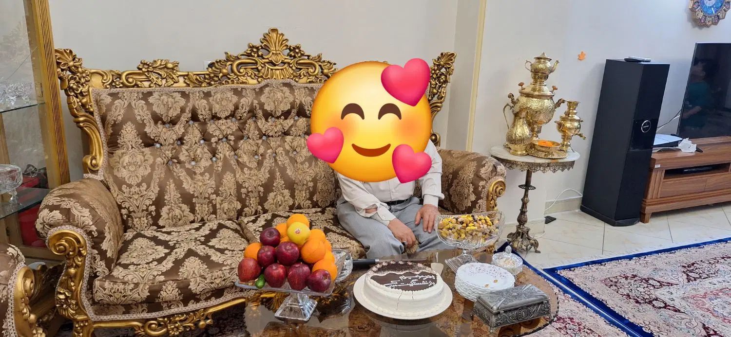 مبل 9 نفره همراه با میز ناهار خوری 4 نفره وتخت|مبلمان خانگی و میز عسلی|تهران, راه آهن|دیوار