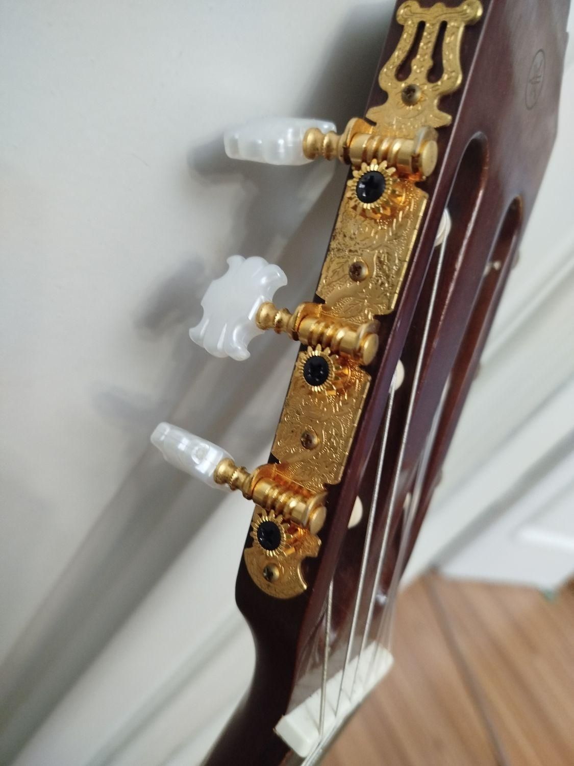 گیتار یاماها C70 نو|گیتار، بیس، امپلیفایر|رشت, گلسار|دیوار