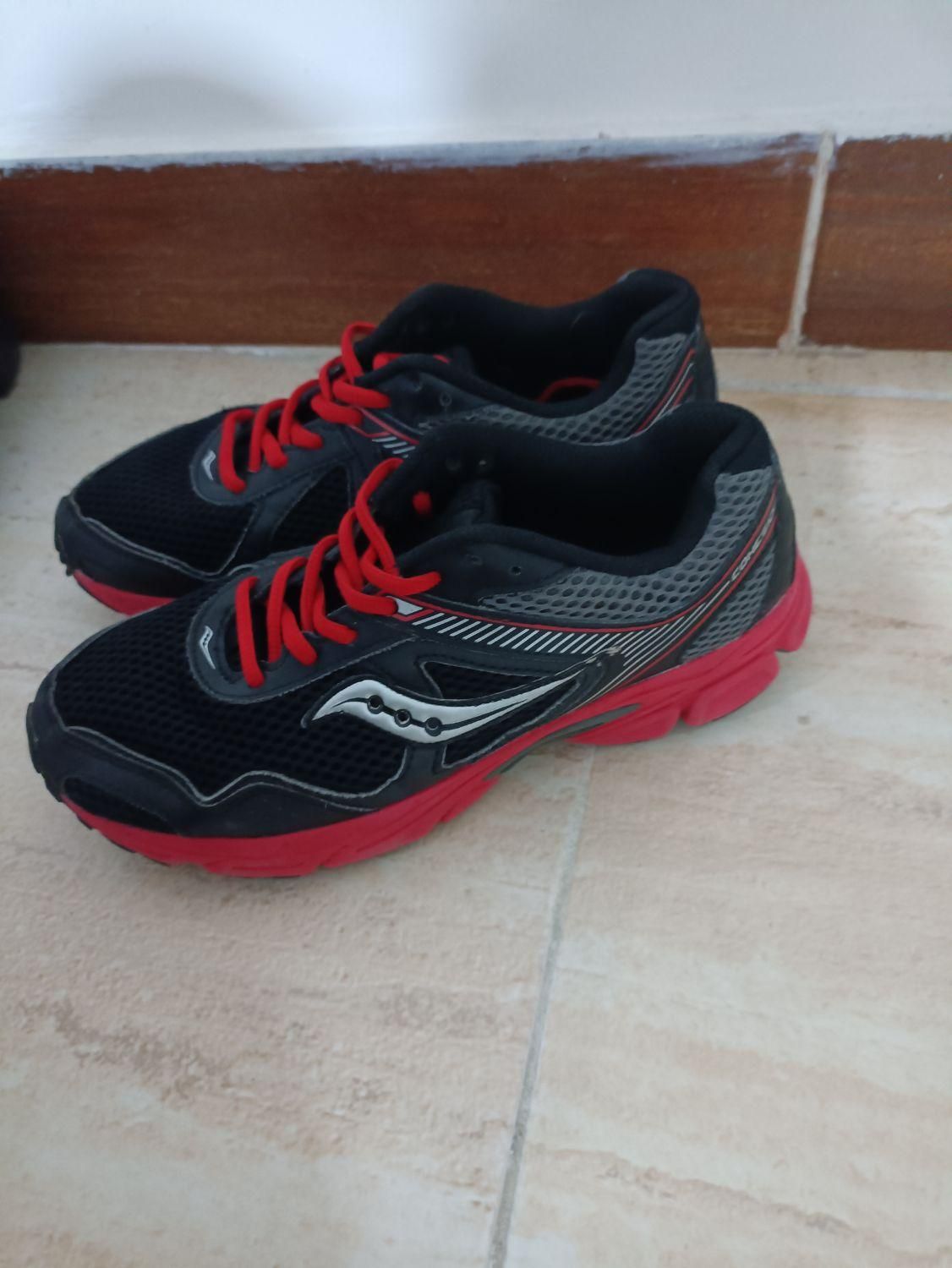 تعدادی کفش و کتانی|کیف، کفش، کمربند|محمدشهر, محمدشهر|دیوار