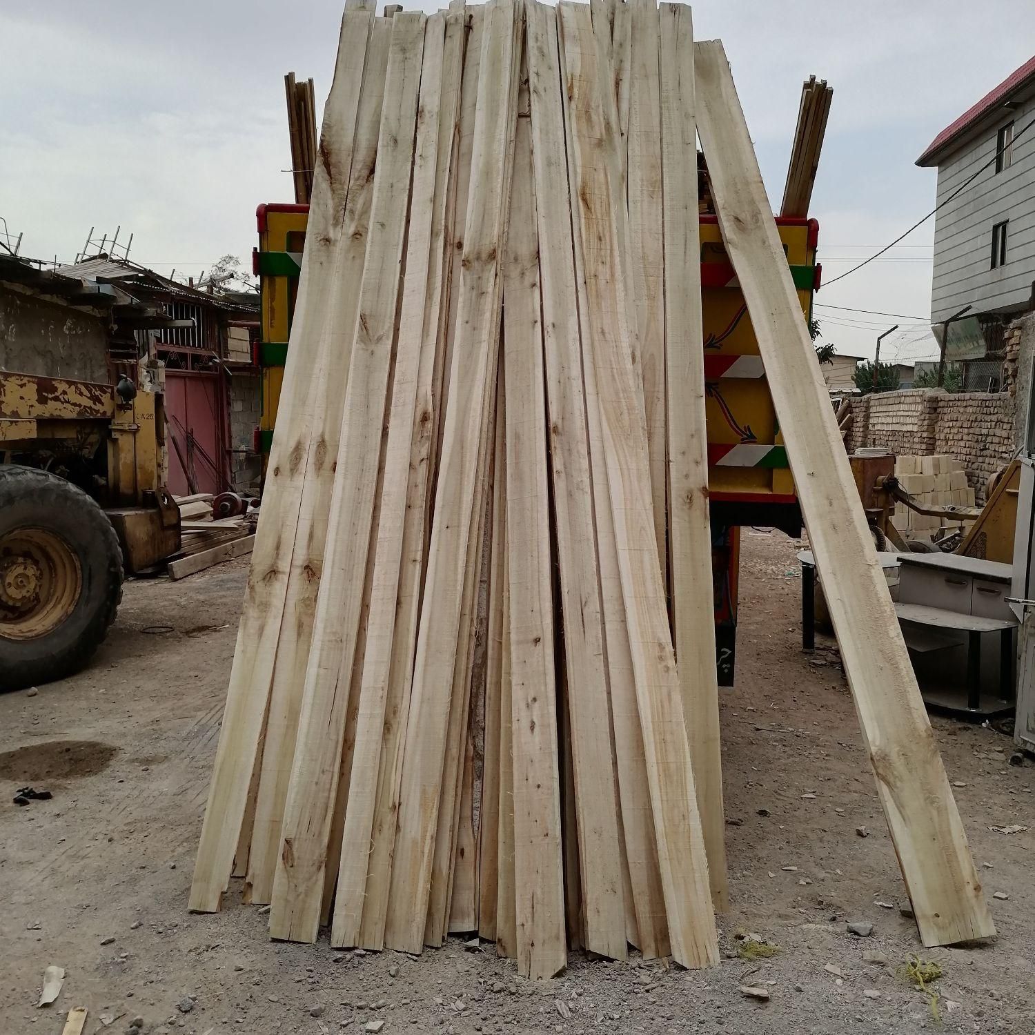 سه لایی و چهار تراش و تخته قالب بندی و آرماتور|مصالح و تجهیزات ساختمان|قزوین, |دیوار