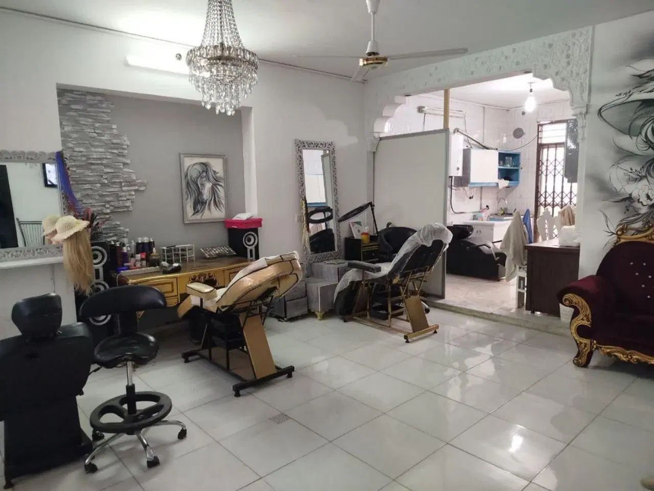 دفترکار/سالن/مزون/حاشیه شاهدطبقه اول/۱۳۰متر|اجارهٔ دفتر کار، اتاق اداری، مطب|مشهد, استاد یوسفی (شهرک غرب)|دیوار