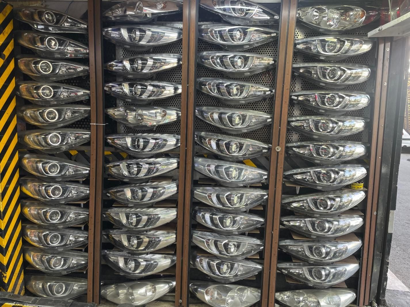 چراغ جلو۲۰۷شرکتی کروز مدرن|خدمات موتور و ماشین|تهران, دریان‌نو|دیوار