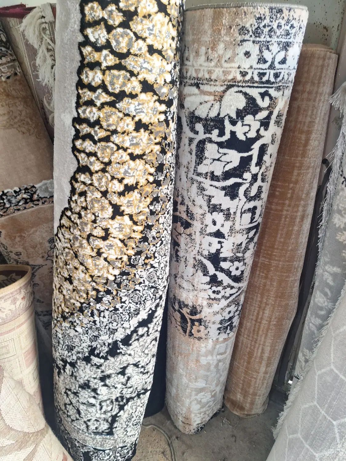 به کارگر ساده با حقوق انعام و جای خواب و وعده غذا|استخدام خدمات فروشگاه و رستوران|اصفهان, دهنو|دیوار