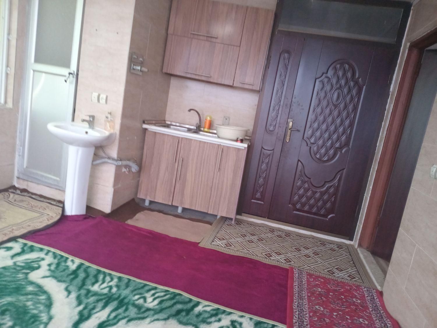 اجاره روزانه/هفتگی آپارتمان ۱۰۰ متری|اجارهٔ کوتاه‌مدت آپارتمان و سوئیت|رشت, حومه رشت|دیوار
