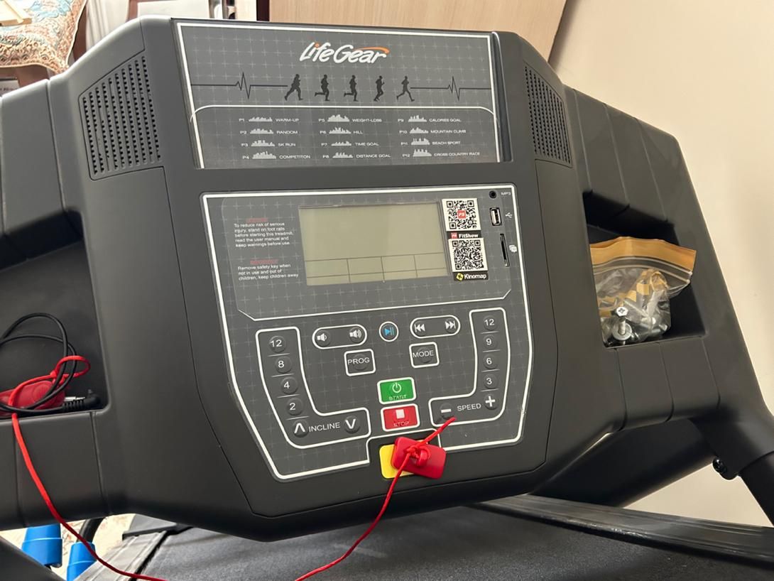 تردمیل حرفه‌ای LifeGear مدل Xerxes Pro 97085M|تجهیزات ورزشی|شیراز, شهرک آرین|دیوار