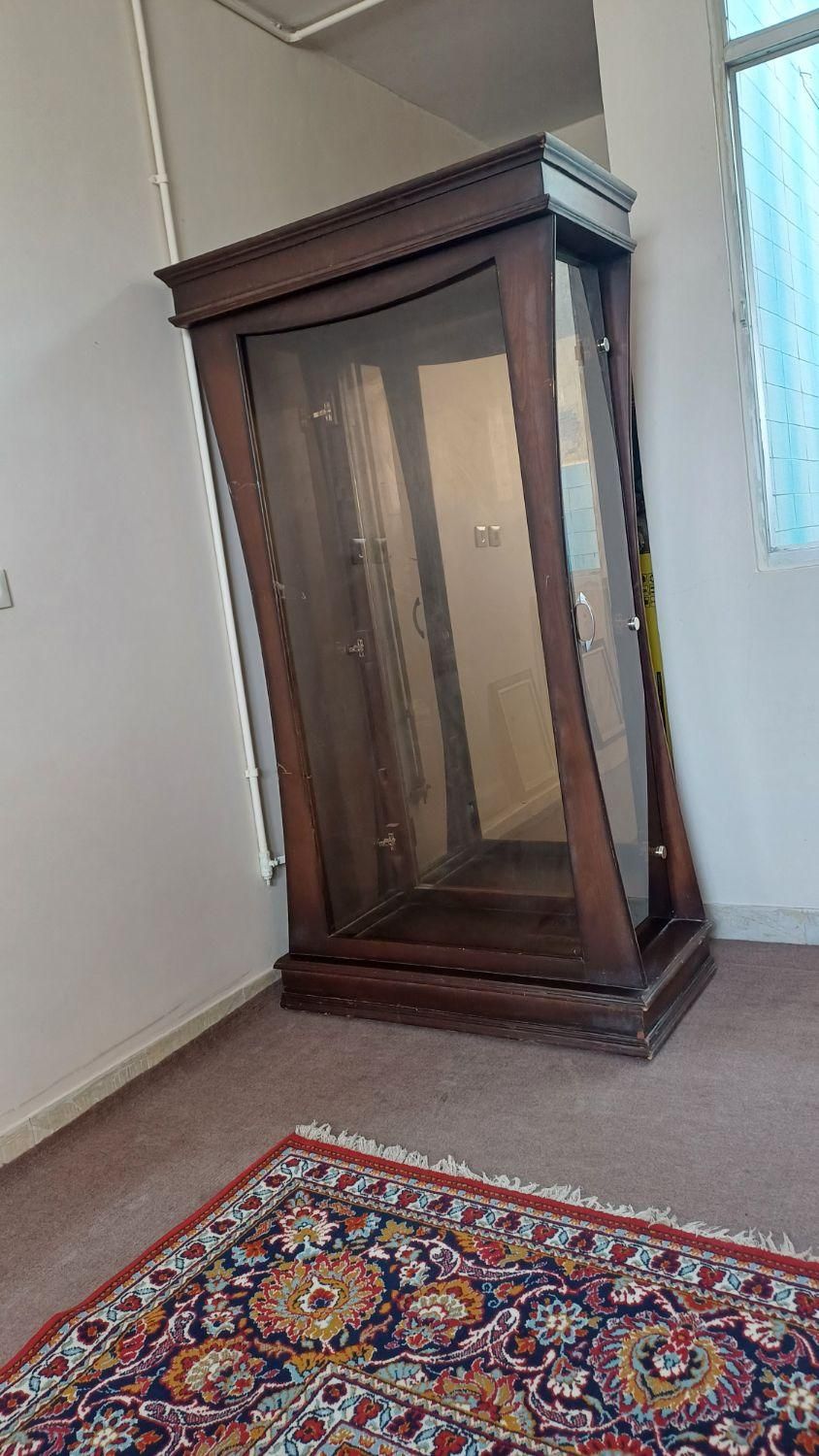 ویترین در حد نو|بوفه، ویترین، کنسول|پیر بکران, |دیوار