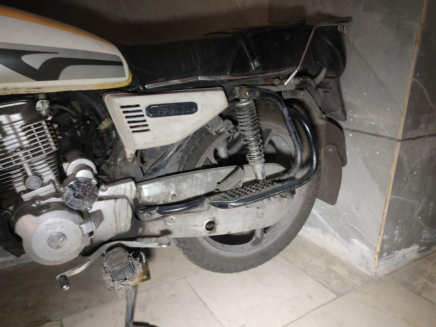 هندا 200cc لیفان مدل 1400 کاربراتور|موتورسیکلت|تهران, شهرک تختی|دیوار