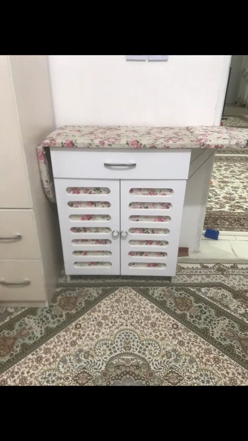 جاکفشی اینه شمعدون بوفه ویترین میزاتو تابلو فرش|مبلمان خانگی و میز عسلی|اسلام‌شهر, باغ فیض|دیوار