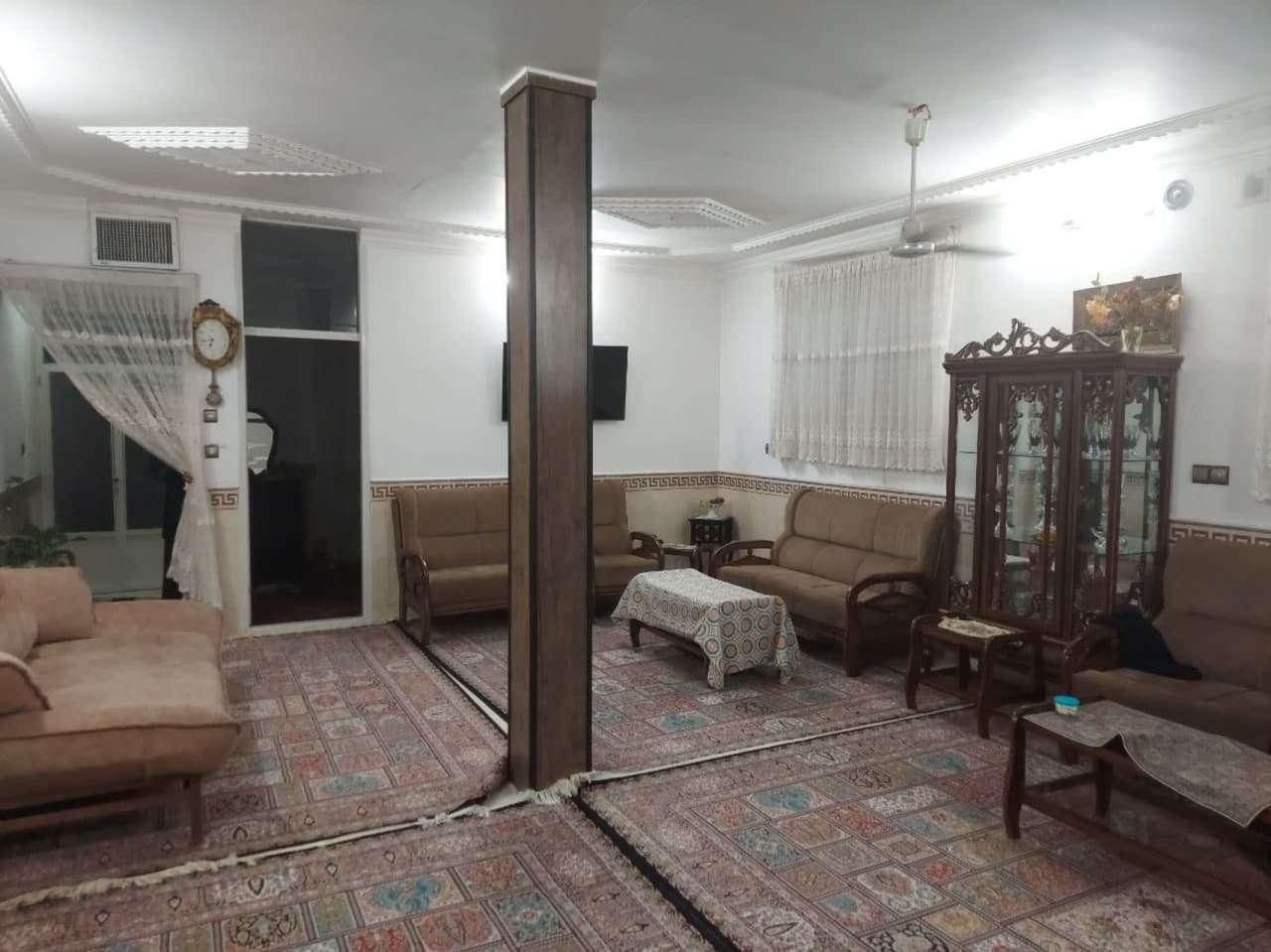 ویلایی دو طبقه  دو نبش چهارمندان|فروش خانه و ویلا|قم, چهار مردان|دیوار