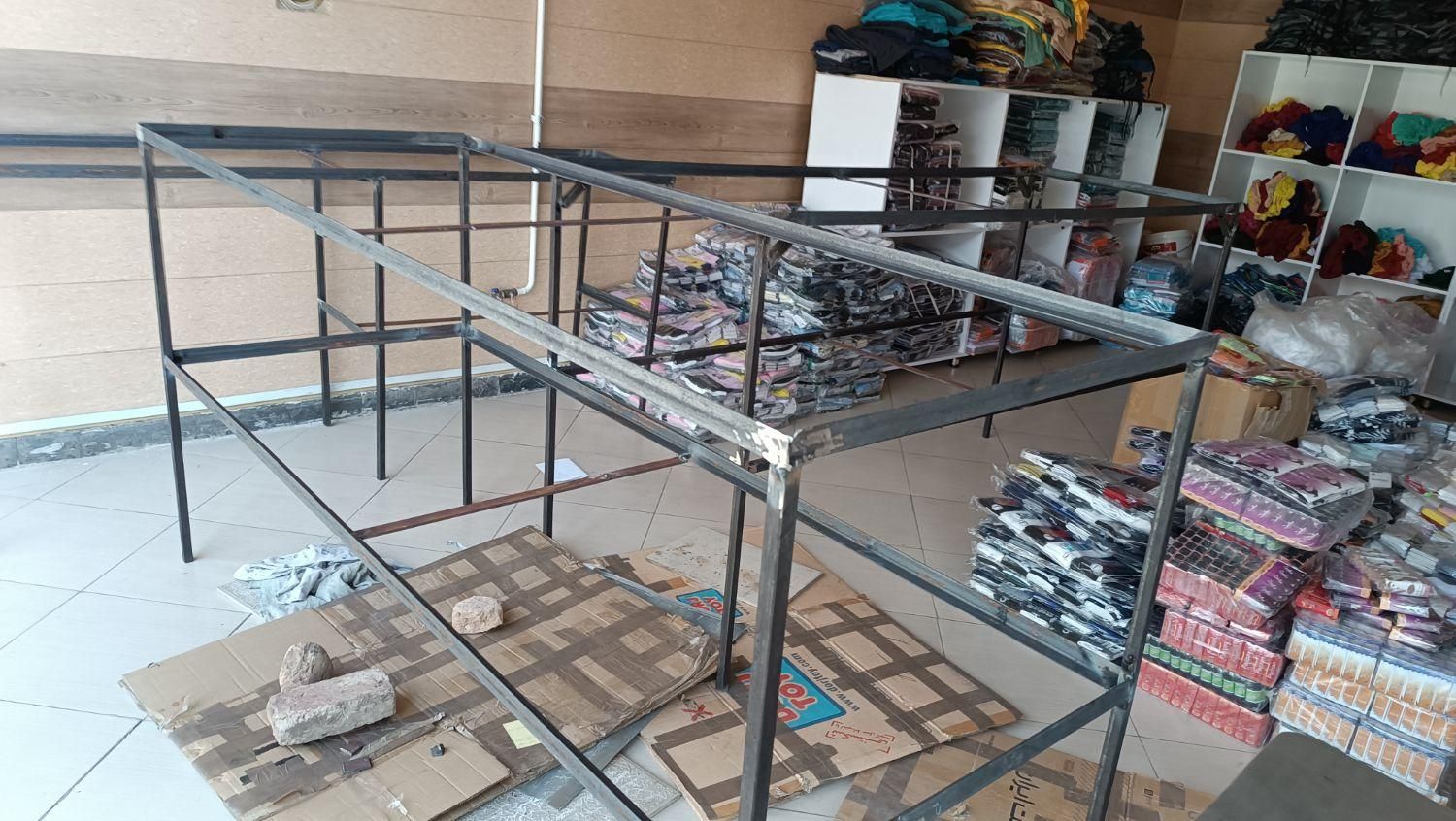 جوشکاری سیارساخت سایبان وچهار پایه کولر و اسپیلت|خدمات پیشه و مهارت|بیرجند, |دیوار