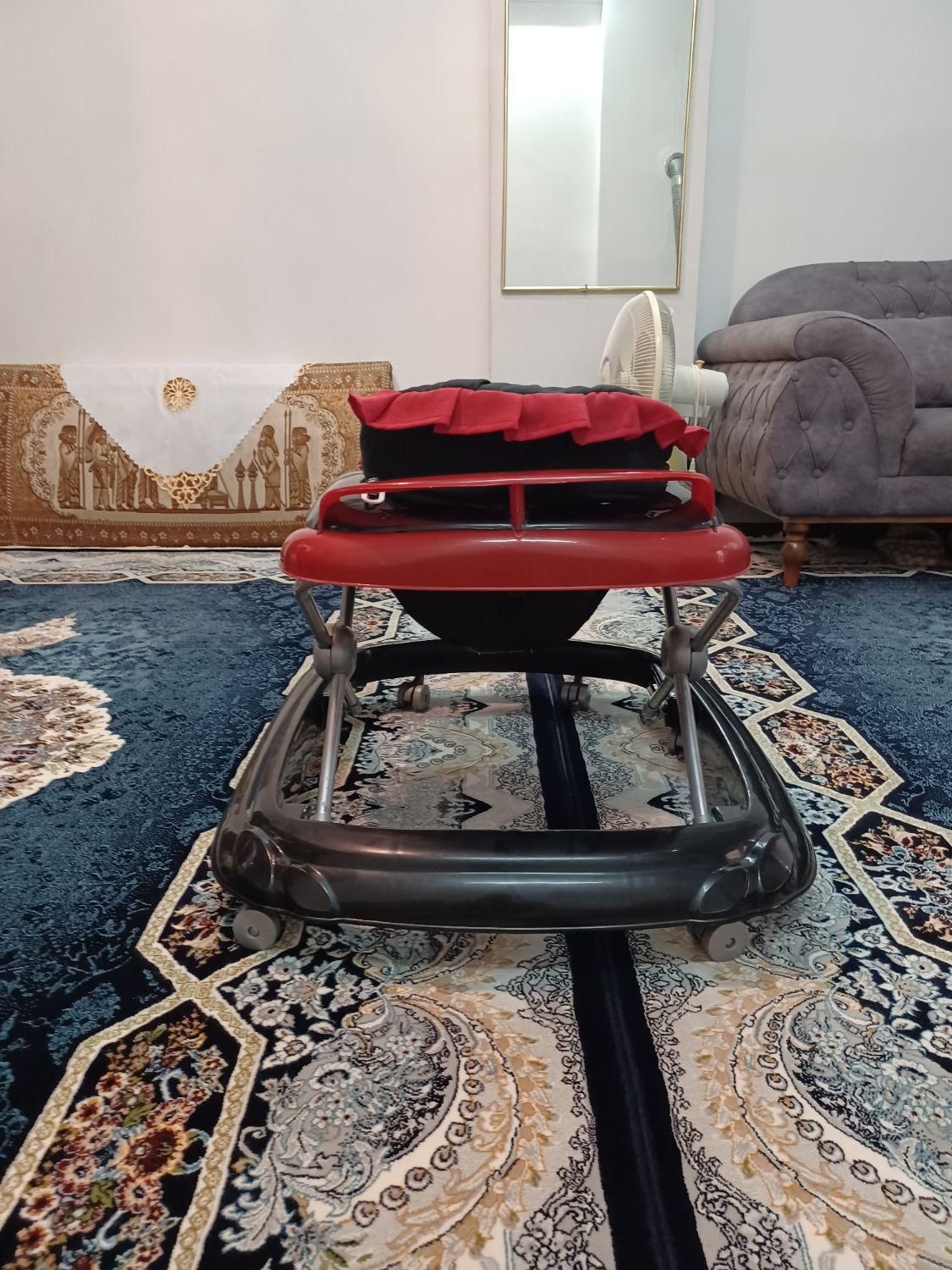 رو روئک|اسباببازی|رشت, منظریه|دیوار