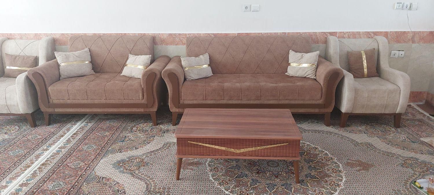 مبل راحتی ۷ نفره در حد و بسیار نو|مبلمان خانگی و میز عسلی|تربت جام, پاسداران|دیوار