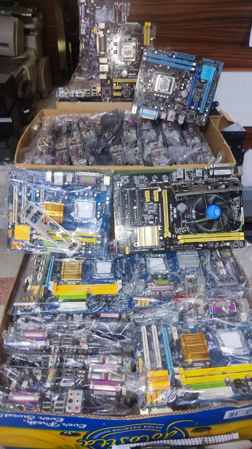 فروش مادربرد ddr2 ddr3 ddr4 جهت اسمبل شرکت گیمنت|قطعات و لوازم جانبی رایانه|تهران, پرستار|دیوار