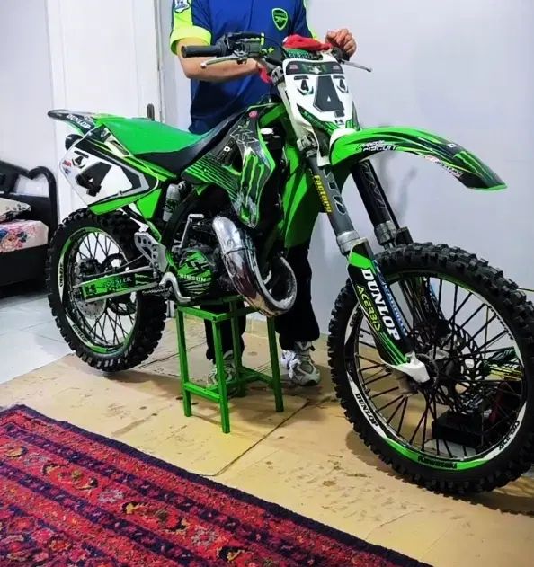 kx 125 سند|موتورسیکلت|تهران, اکباتان|دیوار