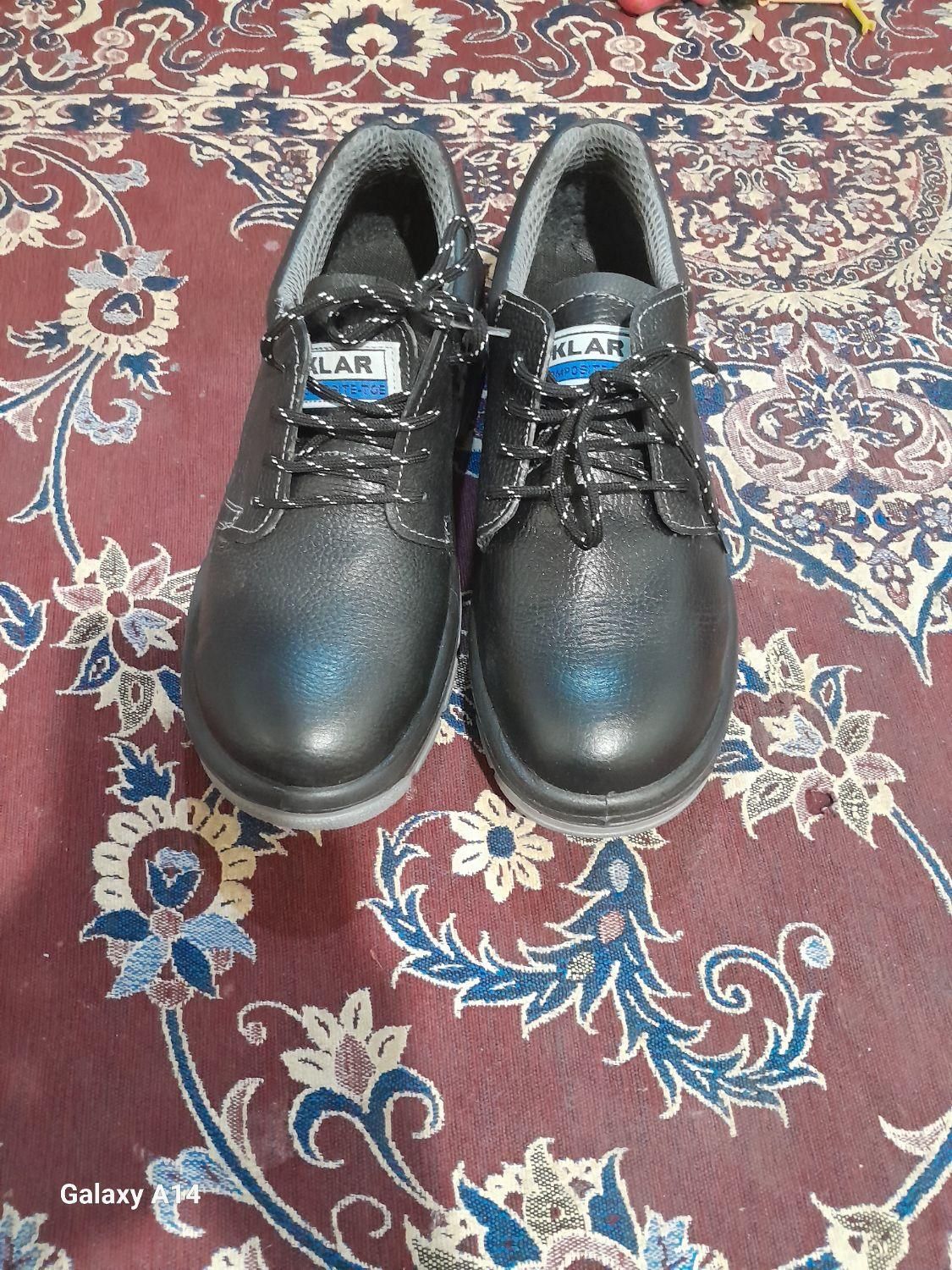 کفش کار ایمنی جلو آهنی|کیف، کفش، کمربند|کرمان, |دیوار