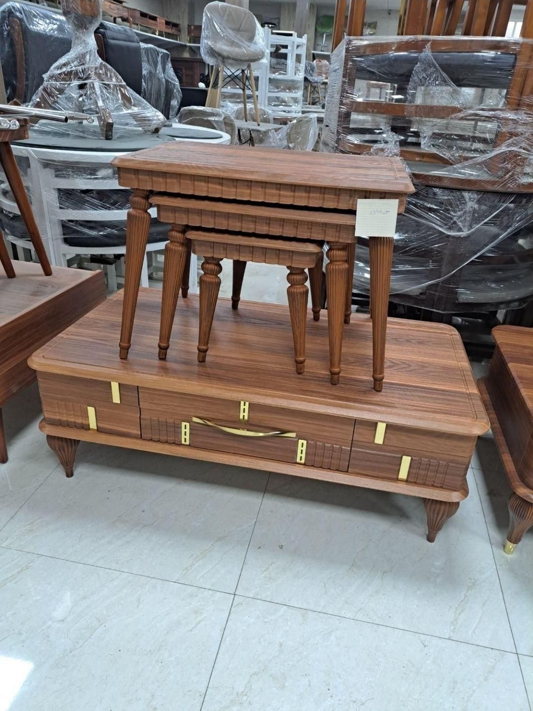 **جلو مبلی و عسلی **|مبلمان خانگی و میز عسلی|یزد, |دیوار